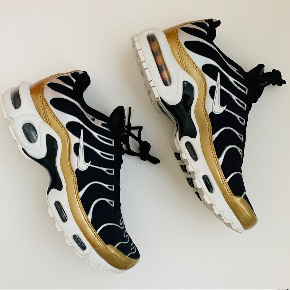 Nike Air Max Plus - Picture 6 of 9